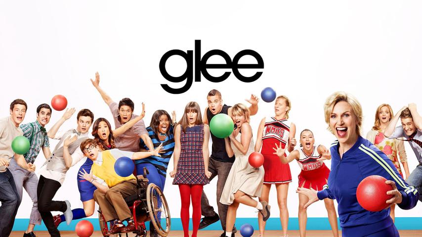 مسلسل Glee الموسم 3 الحلقة 1 مترجمة